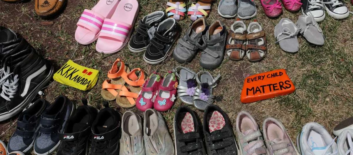 Καναδάς - Συγκλονισμένοι οι ιθαγενείς για τον ομαδικό τάφο των παιδιών: «Υπέστησαν βασανιστήρια» (φώτο-βίντεο)